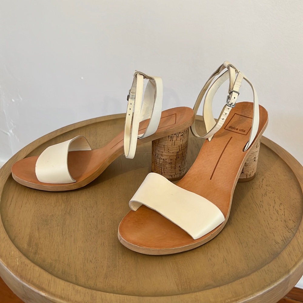 Dolce Vita Size 8 Cream and Cork Ankle Strap Sandal